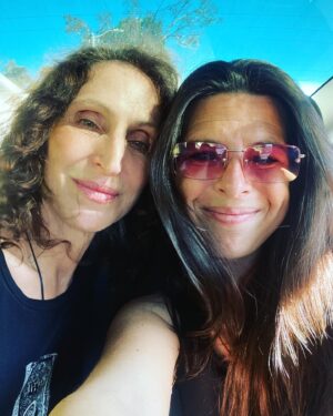Heather Matarazzo Instagram - I’m so proud to know this being and I’m so thankful she’s finally getting the full recognition she deserves. Love you, mama. @bonnieaarons1