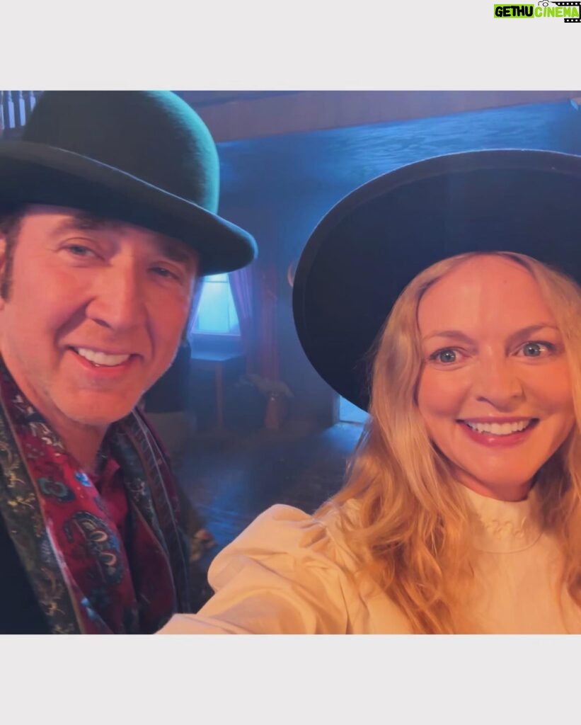 Heather Graham Instagram - Sneak peak #bts look at my new movie Gunslingers. 🎥🍿 💕 Got to work with talented peeps @actuallystephendorff Nicolas Cage @rb1canobe @scarletstallone @therealcooperbarnes @tzima8 @mk_mohamedkarim @brabrabre Jeremy Jackson @avatadross @brian_skiba 💫🌟🐴