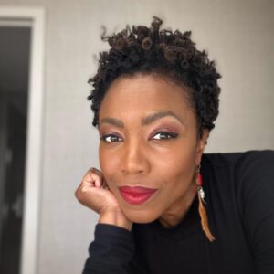 Heather Headley Instagram - My #curls are back…😉!