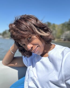 Heather Headley Instagram - 🎶 Oh what a beautiful morning. 
Oh, what a beautiful (Sun)day. 
I have beautiful feeling…
Everything …
will work together for my good…or better😉! 

#HappySunday