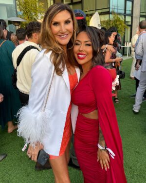 Heather McDonald Instagram - Had the best time @netflix celebrating their #realitytv shows and stars! Swipe Rt for some of it! What a fabulous LA Night! #hollywood #comedy #juicyscoop #realestate #buyingbeverlyhills #sellingsunset #loveisblind #thecircle #squidgame #sellingoc @nickviall @themarybonnet @mskaylacardona @brandongraves_ #drama #tv #awards #nfl #games #thecircle @fatcarriebradshaw my dress and jacket is @aliceandolivia shoes @inez bag @tomford
