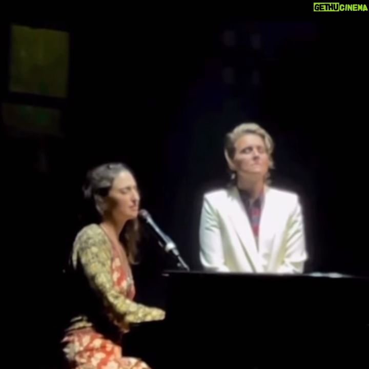 Heather Thomson Instagram - a ballad of love ❤️ …from these two @sarabareilles @brandicarlile 🔥artists you can feel in your toes here together. So, on a day of love, (thanks @hodakotb ’) I’ll share with all of you she, he, we, they’s. Listen and weep. #thatslove #belove #showlove #receivelove #adayoflove #songsoflove #valentinesday #lovetheoneyourwith #enjoy #grateful #happyvalentinesday #enjoy🎶🎶➕❤️