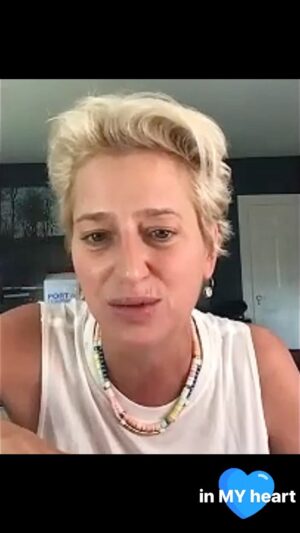Heather Thomson Instagram - in MY heart 💙 Dorinda Medley 

playing ▶️ now 🎧 everywhere you download your podcasts.

As Dorinda’s Medley’s once said, ‘the ‘housewives’  is like the mafia, once you’re in it, you’re in it forever”) In a world that turns up the drama by turning the lights on the personal lives, personalities and the reality of some of it’s true stars. 
Dorinda Medley won the hearts of so many with her quick-witted intellect, sure-footed opinions, epic one-liners, eclectic style and beautiful smile.

She’s a one-woman powerhouse with a work ethic anyone would be crazy not to admire. I like to say, ‘ it’s not about how you hit the mat it’s about how you get back up.’ My favorite housewife, Dorinda Medley is in MY heart,) Don’t miss this one! 

#inMYheart #iheartradiopodcast 
#realitytv #berkshiregirls
#heatherthomson #dorindamedley  #popculture #realhousewivesofnyc
#thebestgift #freedom #pride 

@dorindamedley 💙