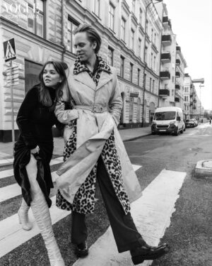 Hedda Stiernstedt Instagram - Vogue Vogue vogue @voguescandinavia styling @sofiekrunegard photo @elisabethtollphotography hair @tonytarkort @mengarelli_makeandwigdesign makeup @kajsasvanbergmakeup armcandy @valterskarsgard words @shiffmane sparkle @martinabonnier