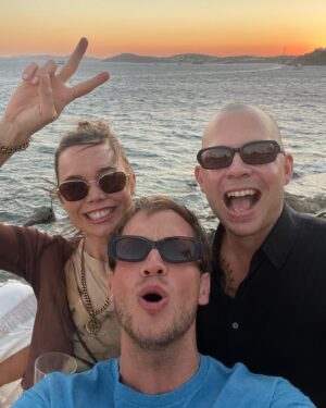 Hedda Stiernstedt Instagram - *goes to Mykononos once* Thank you thank you tack tack tack @chimi and sweetest @charlielindstrom for an intense 48h celebration in Greece