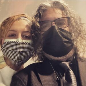 Heidi Gardner Instagram - CONGRATULATIONS @eisenser who retired last night after 41 years. Eric is not only an amazing camera operator but he’s been such a fun person to talk to on the floor and in the halls of @nbcsnl Sometimes about sports or sometimes telling me which camera to look at. Thank you for that! We got to have a nice moment last night where I got to recognize him and give him thanks for being so kind to me since the day I started work there. I am so excited for you and your next chapter. But it won’t feel quite the same out on the floor. You will be missed. ❤️