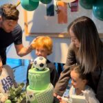 Helen Lindes Instagram - ¡¡Qué bien lo pasamos ayer!! Feliz cumpleaños a mi niño, Alan, mi pelirrojo preferido 💙 7 años que han pasado tan rápido que ni me lo creo. Te queremos infinito. #happybirthday #7yearsold