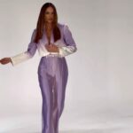 Helen Lindes Instagram - Otro año más soy imagen de campaña de @rowenta_es y no puedo estar más contenta con los resultados, tanto de la sesión de moda como de su producto estrella: Hair Therapist!! Es la revolución 🙌🙌 enhorabuena equipazo!! @sergijasanada @martaasturias @pablorobledo_co @reyesembid @art.tactico @voguespain @yolandablasco_makeup @angel_cabezuelo