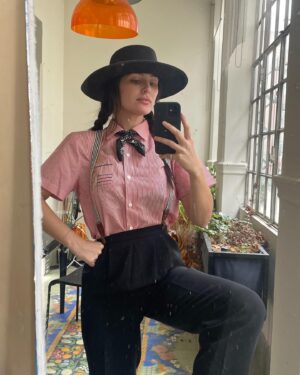 Helena Coelho Instagram - 🖤