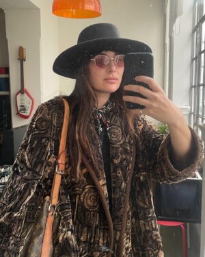Helena Coelho Instagram - 🖤