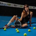 Helena Costa Instagram - Quando estou mais desaparecida assim ao fim de semana…é porque estou algures num campo de padel concentrada em algum torneio 🫢 bom fim de semana! A ver se vemos o céu hoje 🌌 #padelgirl