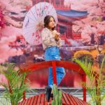 Helena Luz Instagram – Dia de visitar a cultura dos meus antepassados.
.
Uma de minhas bisas veio do Japão… vc acha que puxei alguma característica dela?

#japao #culturajaponesa #atriz