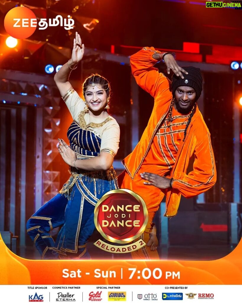 Hema Dayal Instagram - Irukku Sambavam Irukku....!!!😎🕺💃 Dance Jodi Dance Reloaded 2 | Ticket to Finale | ஆடுகளம் Round | Sat and Sun 7PM. #DanceJodiDanceReloaded2 #DanceJodiDance #DJD #Suresh #HemaDayal #ZeeTamil
