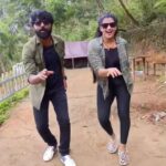 Hema Dayal Instagram - உன் வாழ்க்கை மட்டும் உந்தன் கையில் உண்டு அதை வென்று எடு ✨👍 #trending #trendingreels #trendingsongs #tamil #padayappa #rajini #rajinikanth #rajinifans #thalaivar #superstar #hema #hemadayal18 #anuselva #munar #hilstation #bikeraiders #friendship #friendshipgoals #dance #tamilcinema #traveler #enjoylife #rajinistyle #chennai #kerala #madurai #bike
