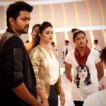 Hema Dayal Instagram – Ellarum monitor pakuranga..but 🤫 me 🤩🤪
I never stop in sighting you my chellakutty😍🥰 @actorvijay sir…😘❤️
.
Many more happy returns of the day @actorvijay sir..😘🎂💫
Stay bless and more happiness ✨ god will there for you #vijay sir…✨🥰
.
I still happy to say my most most happines times😊 I working #assistantchoreographer #velayudham #katthi #puli #sarkar movie only 🤩
Thank you so much for this beautiful part of work 🙏🏼❤️
Hoping will meet again and work with you soon sir 🙈🤩
.
#hemadayal18 #hemadayal #hema #happybirthdayvijay #explorepage✨ #explorepage #explorar #trendingpost #actress #actressbirthday