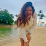 Hemal Ingle Instagram - 🏝️ Beach days are the best days 🏝️