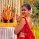 Hemal Ingle Instagram - अंबे पाव मला 🙏🏼