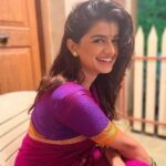Hemal Ingle Instagram - Swipe right to put a smile on face 🫰🏼
