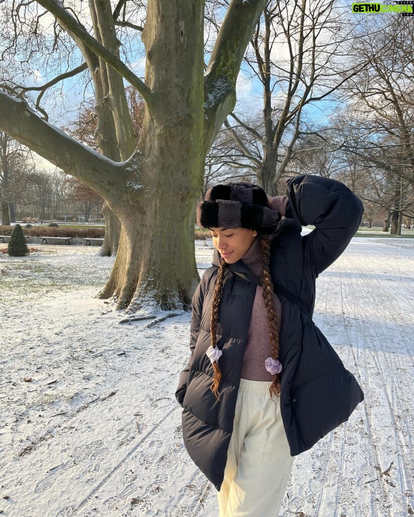 Herizen F. Guardiola Instagram - Winter in Berlin ⛄️