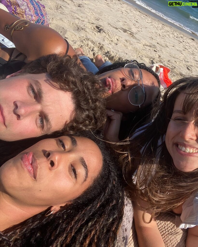 Herizen F. Guardiola Instagram - Moments & friends 🌼