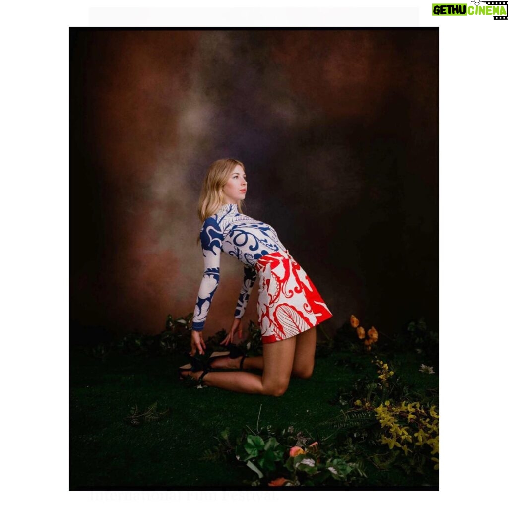 Hermione Corfield Instagram - @rollingstone Portrait Studio. Shot by @leeorwild #tiff 🥨