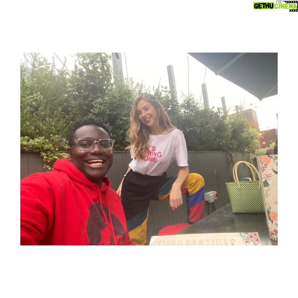 Hermione Corfield Instagram - That’s a wrap on WHT2 🤝 spent most of the last few months thinking it was coming home and now we’re actually going home. Just in time for Eve to have her baby and to see @babiryebukilwa ‘s Cake !! Thank you for having us cardiff it’s been 🔥 @bbcstudios @showtime #wehunttogether