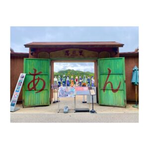 Higuchi Kaede Instagram - ニジゲンノモリに行ってきました🥷🍃
初めて推しのアクスタを買えた🤣感動🤣

#ニジゲンノモリ  #ニジゲンノモリナルト 
#一楽ラーメン  #木ノ葉隠れーメン #たこ焼き玉子巻物 
#忍里 #忍里フォトコン 
#NARUTO #BORUTO #淡路島