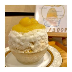 Higuchi Kaede Instagram - ジェントリーさんへ🍧🦌( @jazzpubgentry )
洋ナシのカキ氷は食べないとね😏🍐

祭壇もいつも綺麗に飾って頂いてありがとうございます😭✨
めちゃくちゃ美味しかった🤤

#かき氷 #奈良かき氷 #奈良 
#nara #naratrip #shavedice