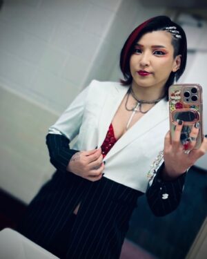 Hikaru Shida Instagram - 3 tittle defences in a week and I want more!! #AEW #AEWDyamite　#hikarushida