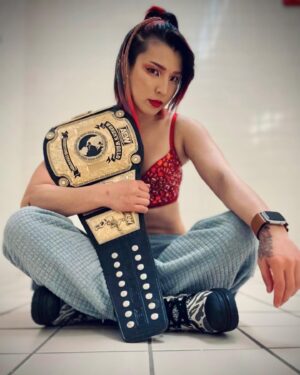 Hikaru Shida Instagram - In 4 days.
And tonight is #AEWDynamite 🧨
#AEW  #AEWAllIn #HolyShida