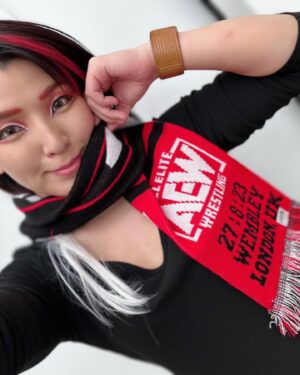 Hikaru Shida Instagram - I love the UK🇬🇧❤️
Hope to see you soon!!
#AEW #AEWAllIn