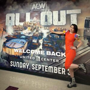 Hikaru Shida Instagram - What a great night!✨
And what a great week for me! 3 matches including 2 TV live shows!
#AEWAllOut #AEW #AEWDynamite #AEWCollision