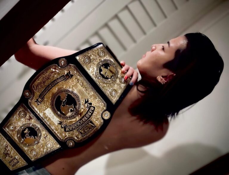 Hikaru Shida Instagram - HISTORY MAKER is ready. ・The first 3-time AEW women’s World champion ・The longest reign champ in AEW women’s World history ・The first women’s wrestler who got 50 wins in AEW ・the Women’s wrestler who did main events most in AEW #AEWFullGear #aew #hikarushida