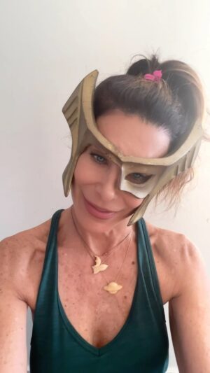 Hilary Shepard Instagram - “Little dumb boys are the most delicious”- Divatox. If you want to gently prod your child into being a good boy or girl, def don’t hire me on @cameo ‼️However if you want to terrorize them into submission I’m your gal!  Hire me on #cameo and I’ll do the dirty work for you! You’re welcome! Link in bio 😈👿👹💀☠️🏴‍☠️ #divatox #evilqueen #badparenting #powerrangers