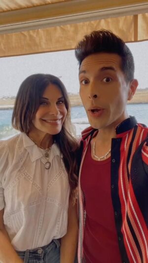 Hilary Shepard Instagram - Loved meeting this crazy genius @brandonbored ‼️ Cant wait to announce our new project…and get my mask back, which he was very eager to return , by the way…🎬🎥🎞🍿😈🦹🏻‍♀️🦹🏻‍♂️