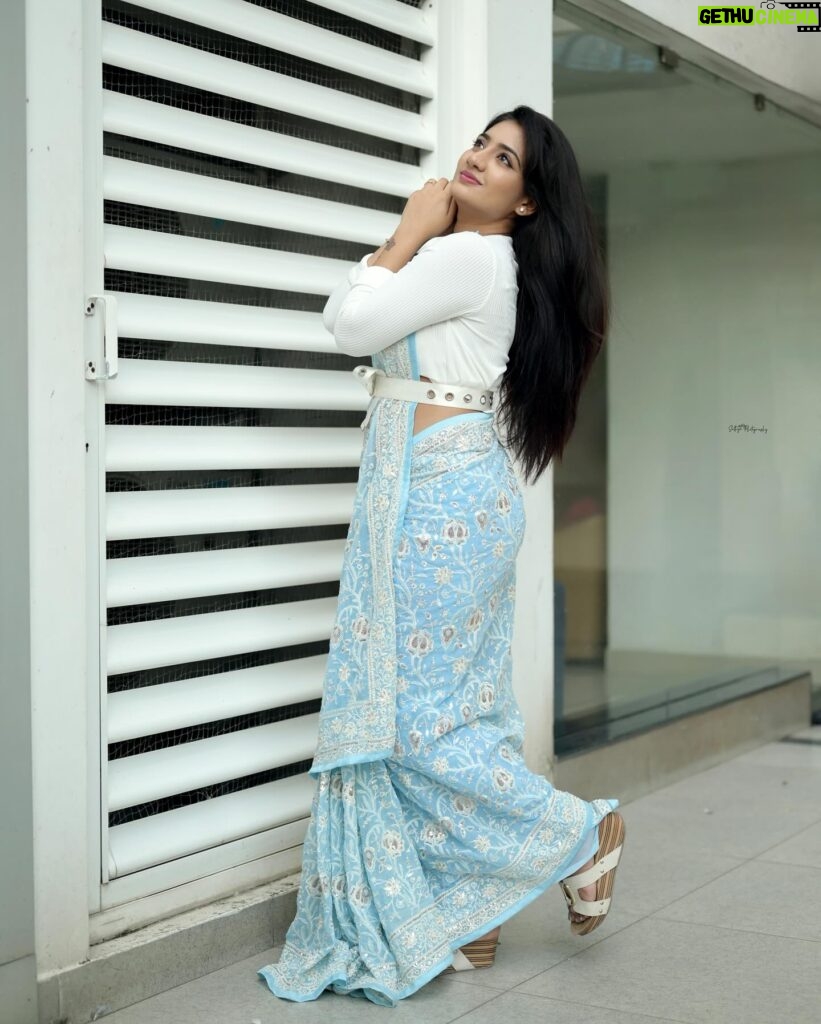 Hima Bindhu Instagram - Sky☁️❄️blue🩵 saree @style_in_threads_ Wrapped in sky blue hues, she painted the day with her grace. #love #instagood #photooftheday #fashion #me #art #repost #saree #blue