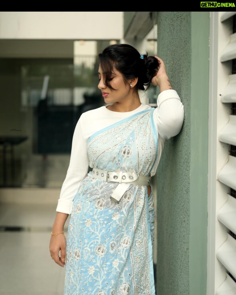 Hima Bindhu Instagram - Sky☁️❄️blue🩵 saree @style_in_threads_ Wrapped in sky blue hues, she painted the day with her grace. #love #instagood #photooftheday #fashion #me #art #repost #saree #blue