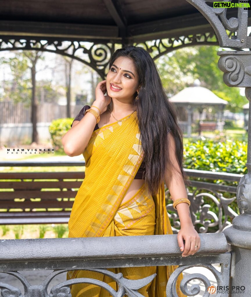 Hima Bindhu Instagram - #chennaisenthamizh Saree & blouse @sarang_thesareeshop Shot by @irisproweddingphotography