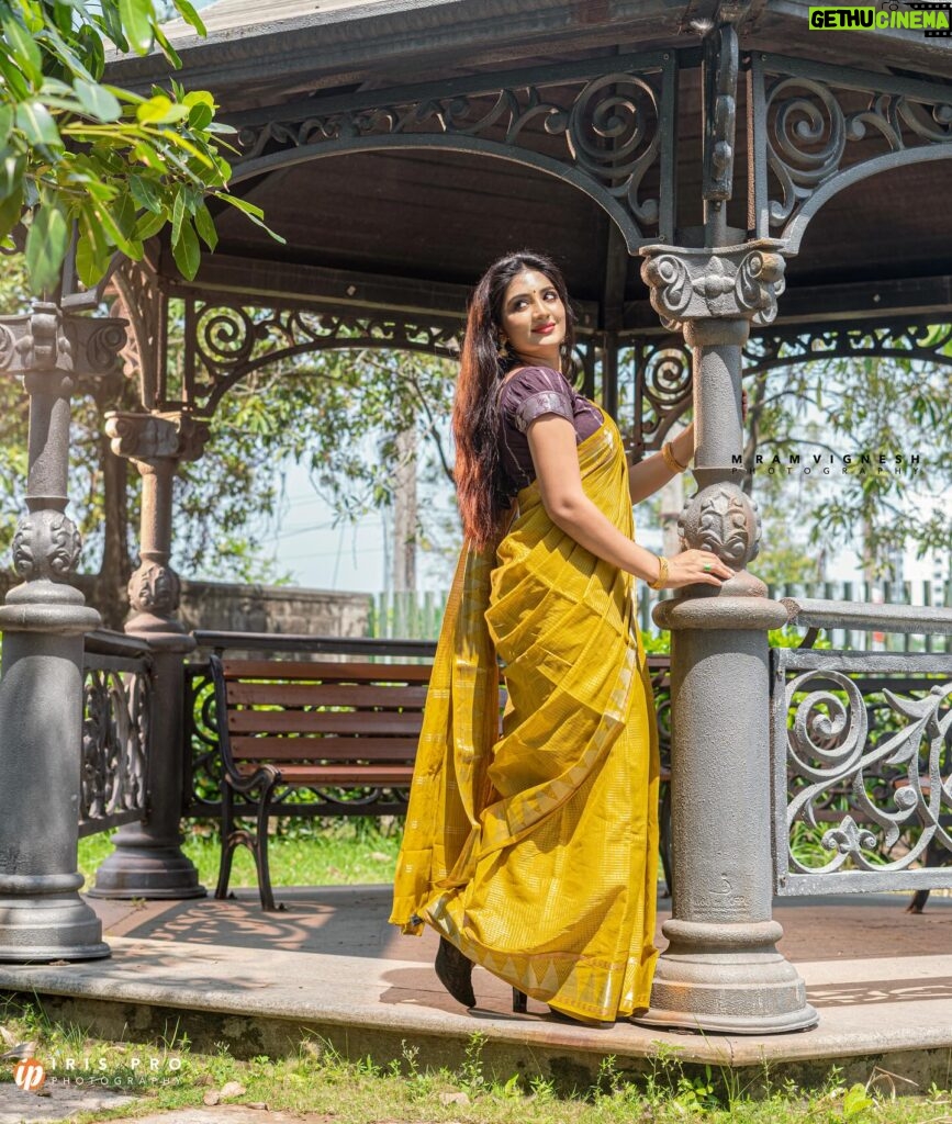 Hima Bindhu Instagram - #chennaisenthamizh Saree & blouse @sarang_thesareeshop Shot by @irisproweddingphotography