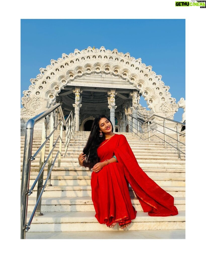 Hima Bindhu Instagram - Your beauty in a lovely saree is a masterpiece that paints the canvas of lasting joy, and your smile is the brushstroke of eternal happiness. Saree & blouse @sarang_thesareeshop #SareeJoy #SmileCanvas #EternalBeauty