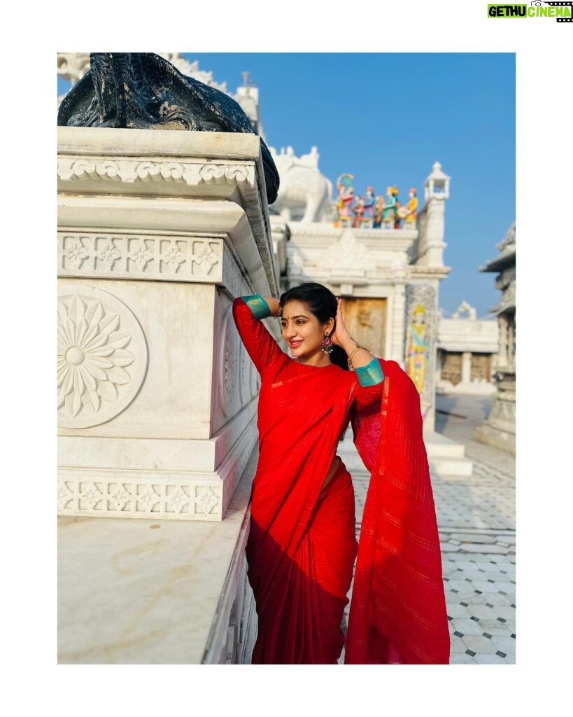 Hima Bindhu Instagram - Your beauty in a lovely saree is a masterpiece that paints the canvas of lasting joy, and your smile is the brushstroke of eternal happiness. Saree & blouse @sarang_thesareeshop #SareeJoy #SmileCanvas #EternalBeauty