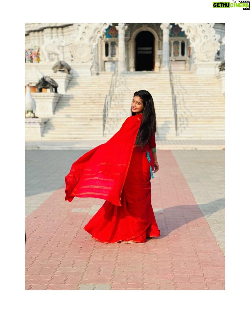 Hima Bindhu Instagram - Your beauty in a lovely saree is a masterpiece that paints the canvas of lasting joy, and your smile is the brushstroke of eternal happiness. Saree & blouse @sarang_thesareeshop #SareeJoy #SmileCanvas #EternalBeauty