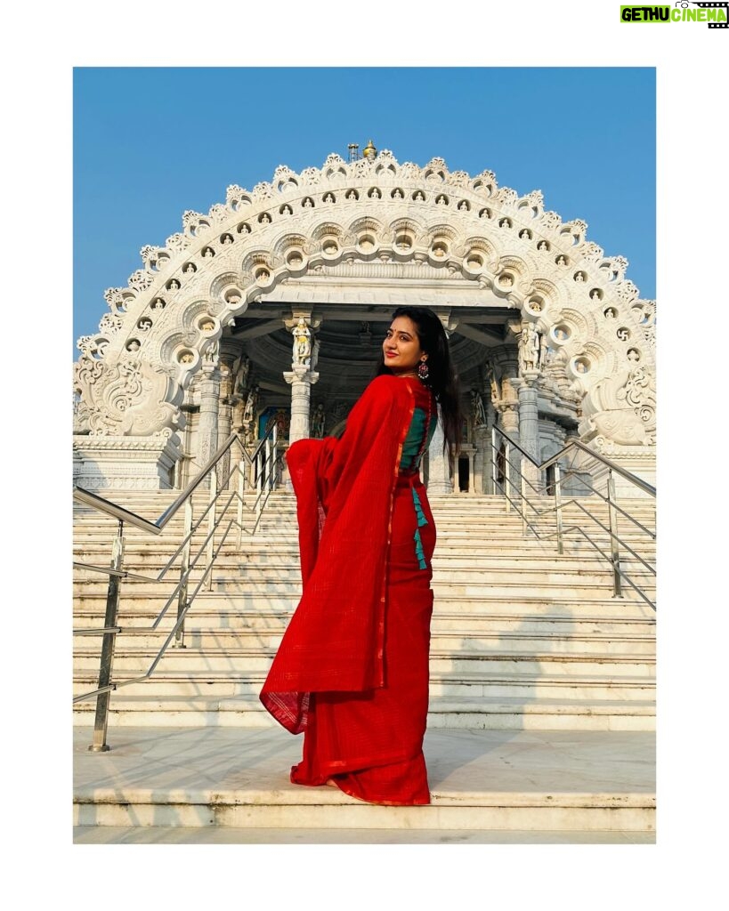 Hima Bindhu Instagram - Your beauty in a lovely saree is a masterpiece that paints the canvas of lasting joy, and your smile is the brushstroke of eternal happiness. Saree & blouse @sarang_thesareeshop #SareeJoy #SmileCanvas #EternalBeauty