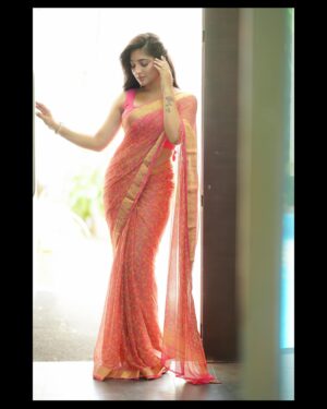 Hima Bindhu Instagram - “Beauty in Simplicity ✨"

Latest Photoshoot

Artist - @himabindhu____
Costume - @kaarigai.sarees
Photographer - @camerasenthil
Makeup - @priya_dharshini_makeupartist
Hair - @shalini_hairartist
Shoot Organised by @rrajeshananda