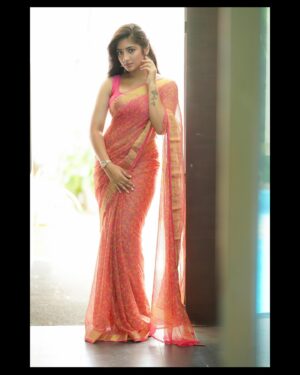 Hima Bindhu Instagram - “Beauty in Simplicity ✨"

Latest Photoshoot

Artist - @himabindhu____
Costume - @kaarigai.sarees
Photographer - @camerasenthil
Makeup - @priya_dharshini_makeupartist
Hair - @shalini_hairartist
Shoot Organised by @rrajeshananda