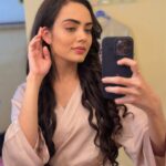 Himanshi Parashar Instagram - My dress wasn’t ready, but i was 💁🏻‍♀️ . #randomclicks #shootdiaries