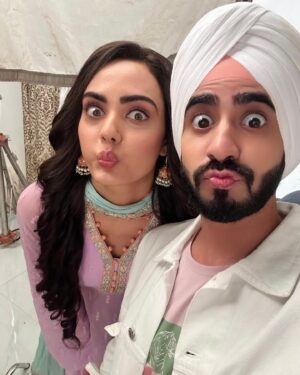 Himanshi Parashar Instagram - Saadi Atrangi Yaari💃🏻🕺🏻
#quiteliterally 
.
#bts #terimeridoriyaann