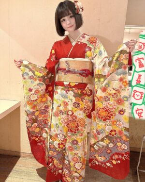 Hina Koyama Instagram - 新年初ライブ(✿´༥`✿)❕テーマはこけしです