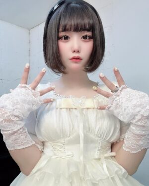Hina Koyama Instagram - ぷぅ自分に合う衣装見つけるの得意カモ🦆💭