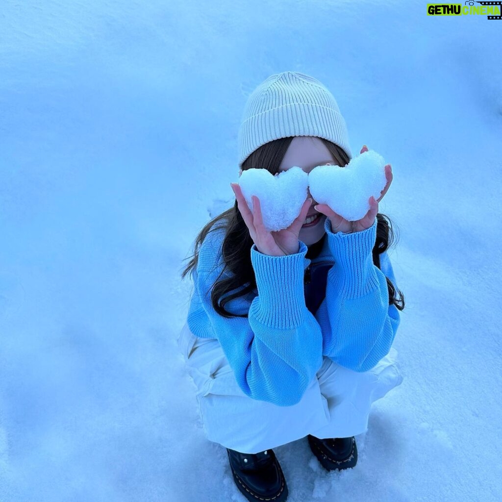 Hina Ishizaki Instagram - ⁡ 今日の暑さに涼しくなる写真。 ありがとう冬！また来年⛄️❄️